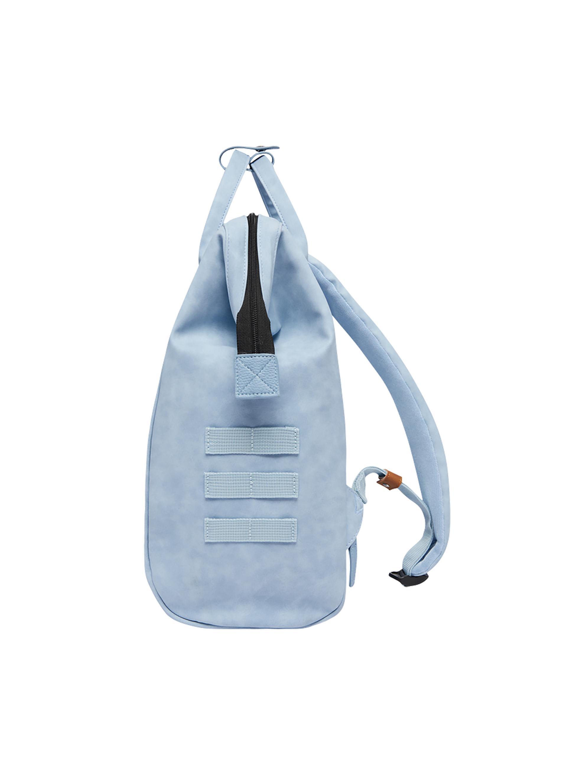 Rucksack aus Kunstleder "Adventurer Medium" Guayaquil Light Blue