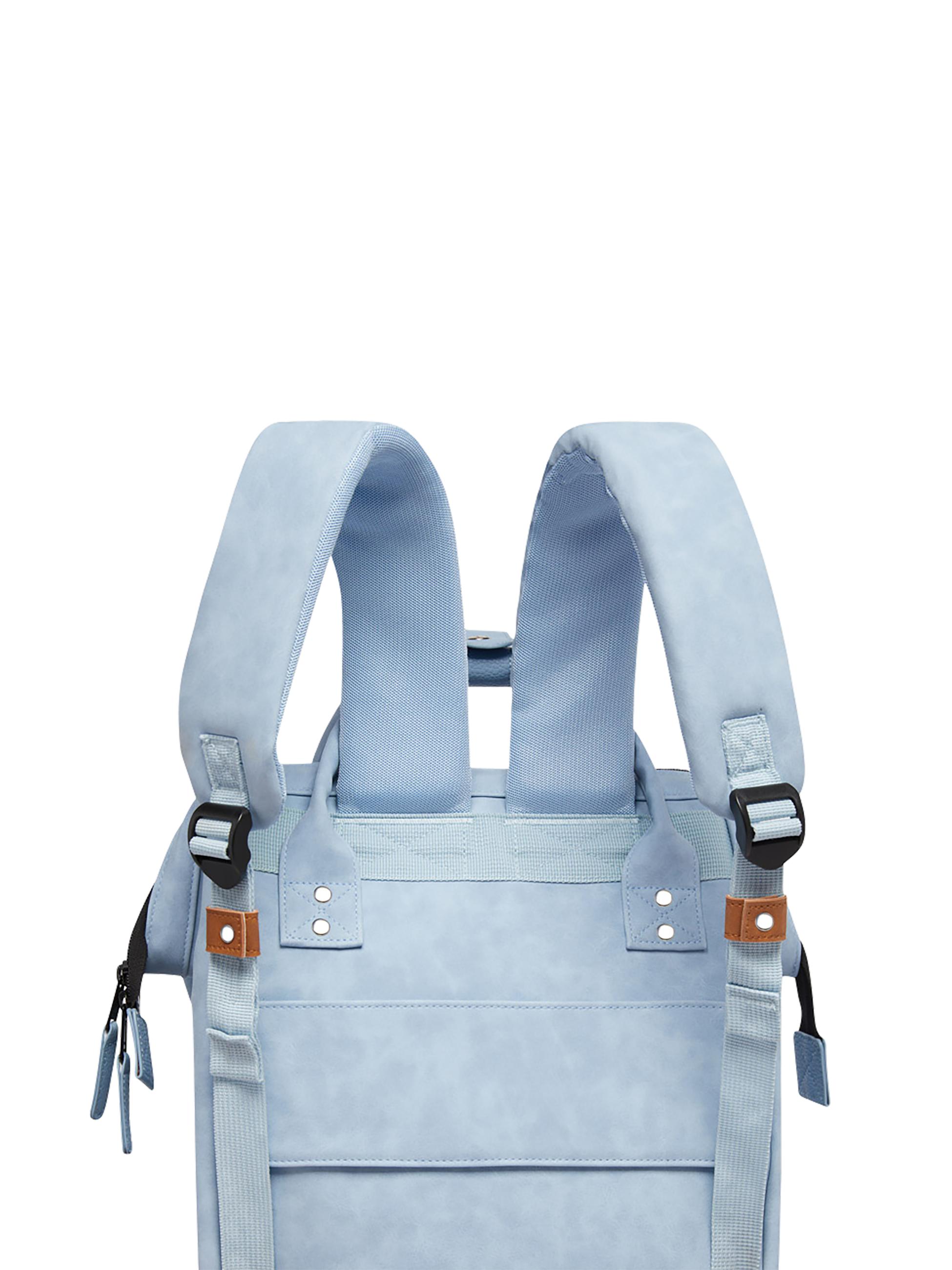 Rucksack aus Kunstleder "Adventurer Medium" Guayaquil Light Blue