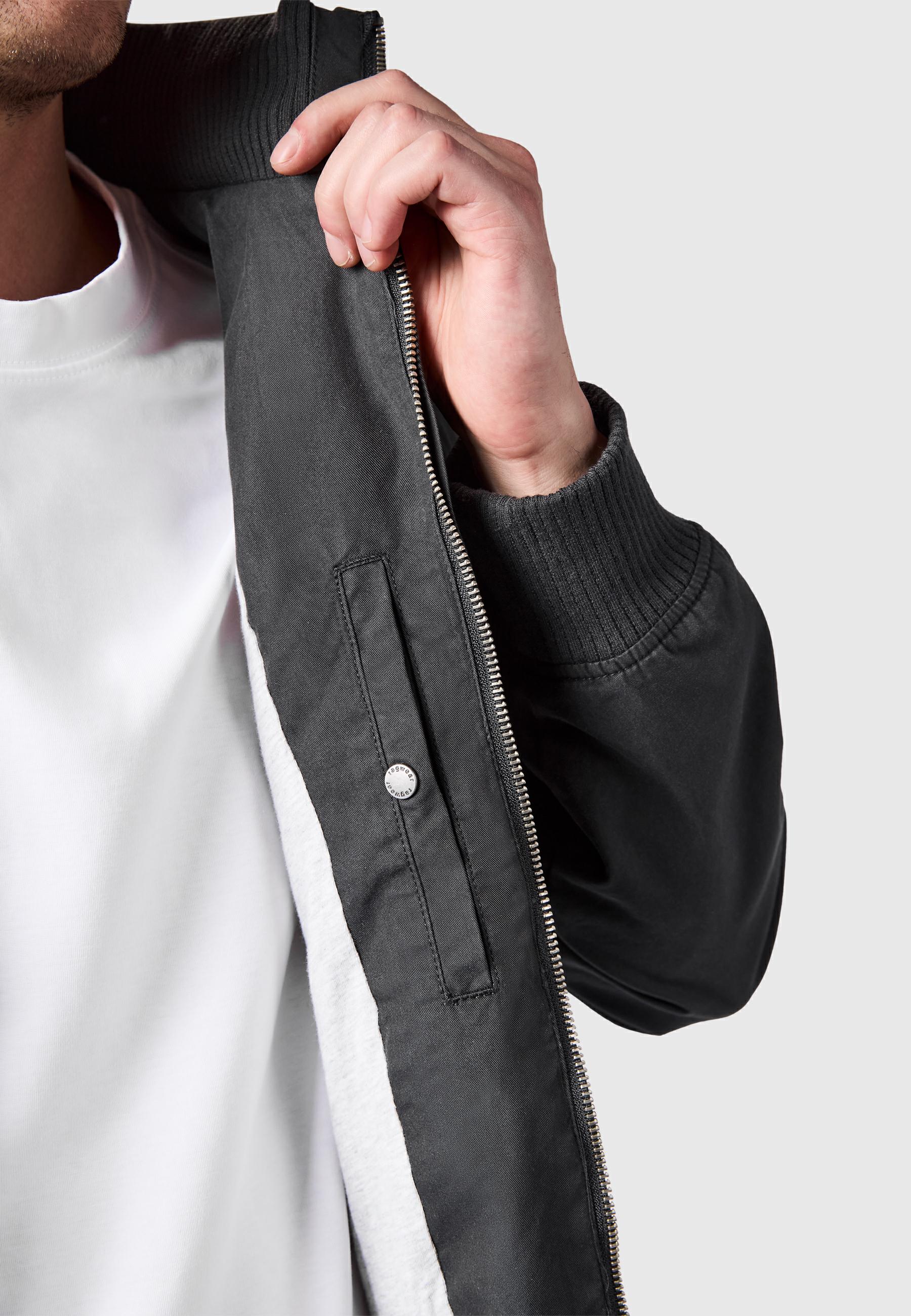 Leichte Übergangsjacke mit verstellbarer Kapuze "Crusien Hood YOUMODO" Black