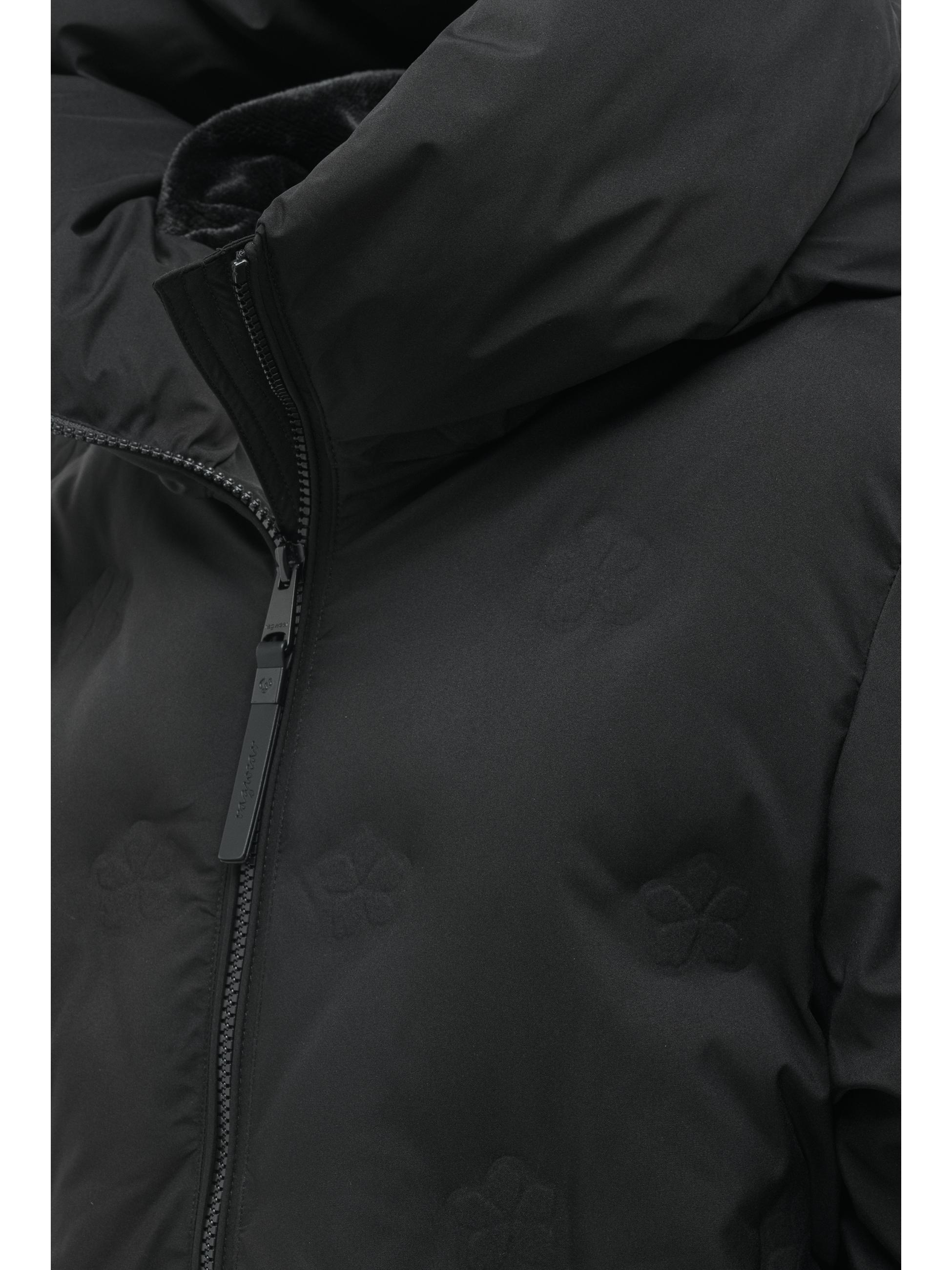 Winter Kurzmantel "Noxie Embossed Y" Black