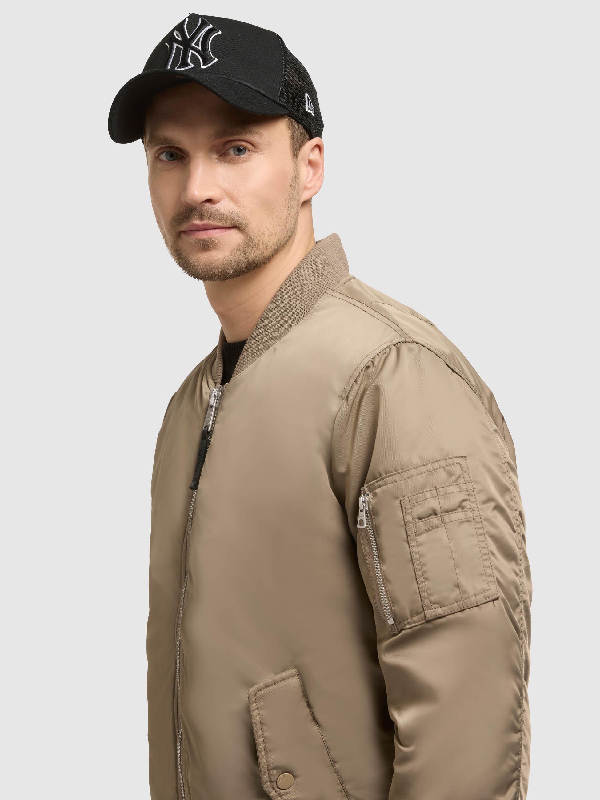 Matt glänzende Bomberjacke "Adon" Bomber Beige