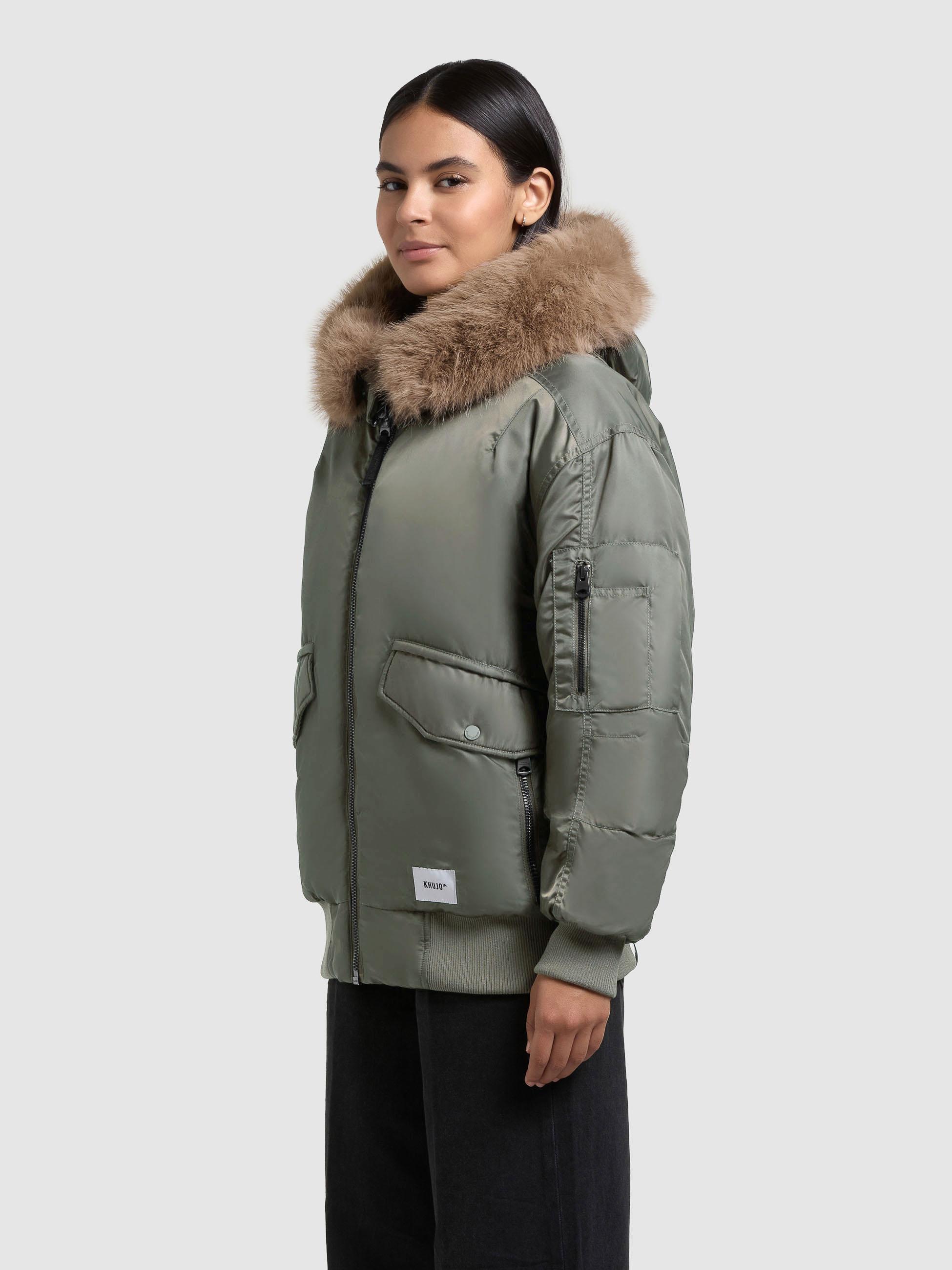 Warme Bomberjacke mit Kunstpelz-Besatz "Cela" Sage Green