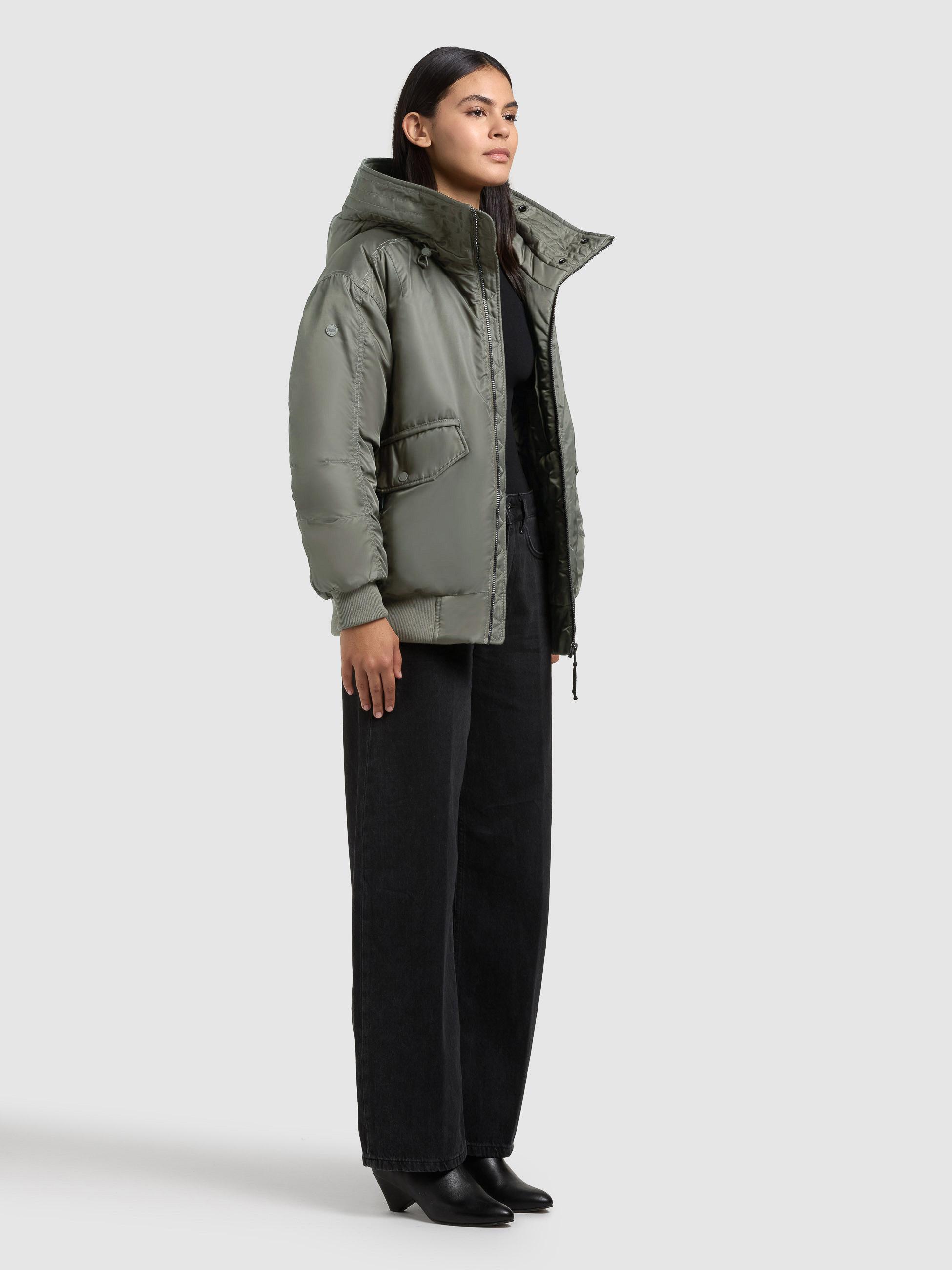 Warme Bomberjacke mit Kunstpelz-Besatz "Cela" Sage Green