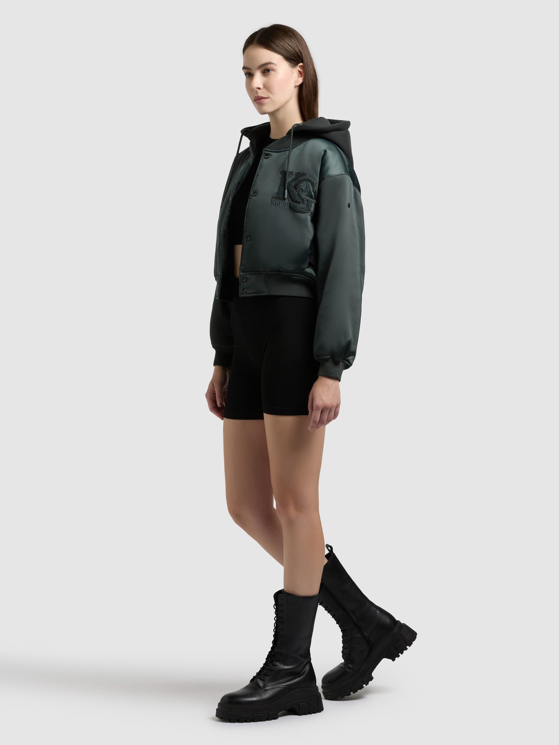 Matt schimmernde Collegejacke mit Kapuze "Chani" Treetop Green