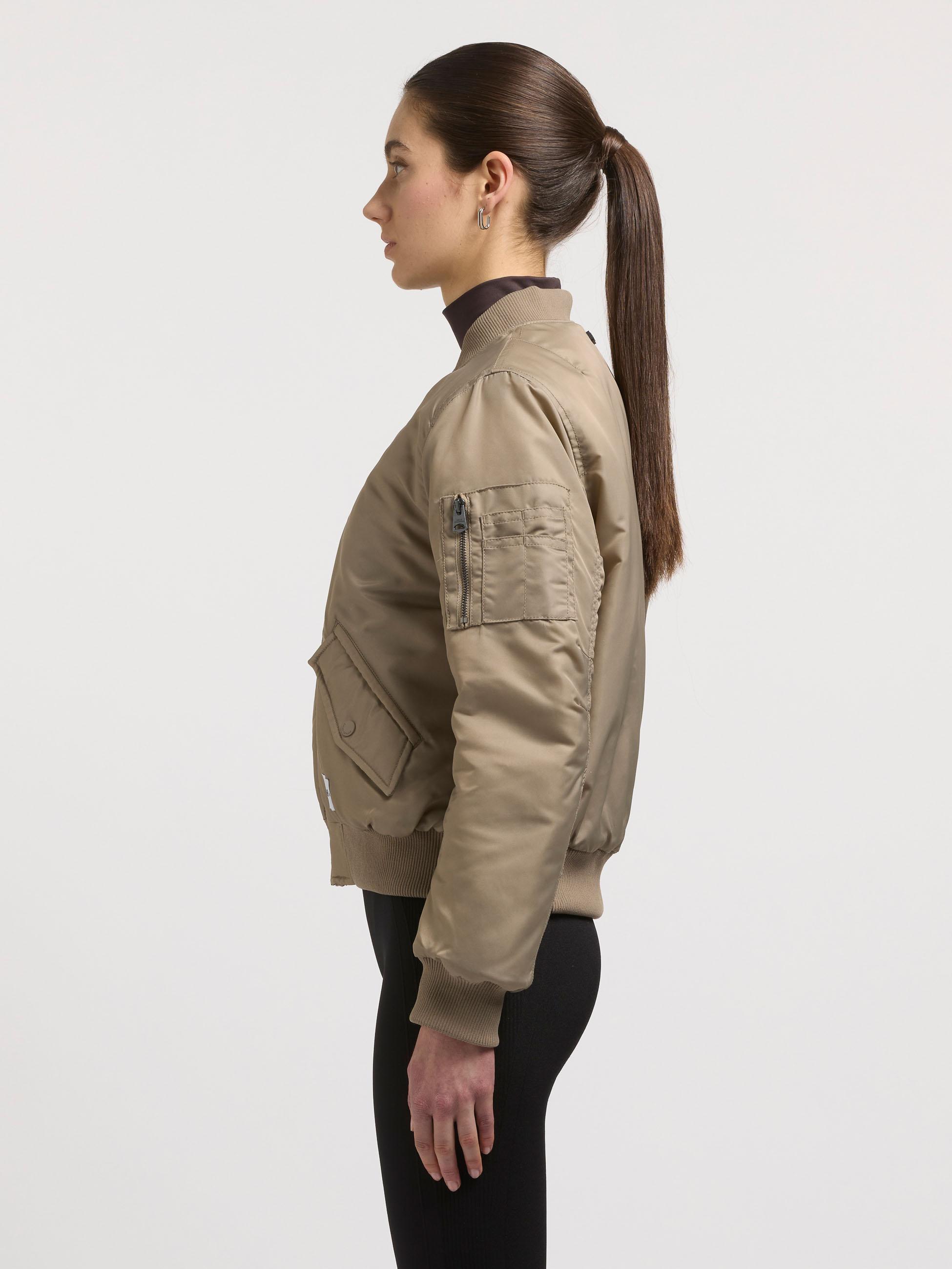 Seidig glänzende Bomberjacke "Kasia" Bomber Beige