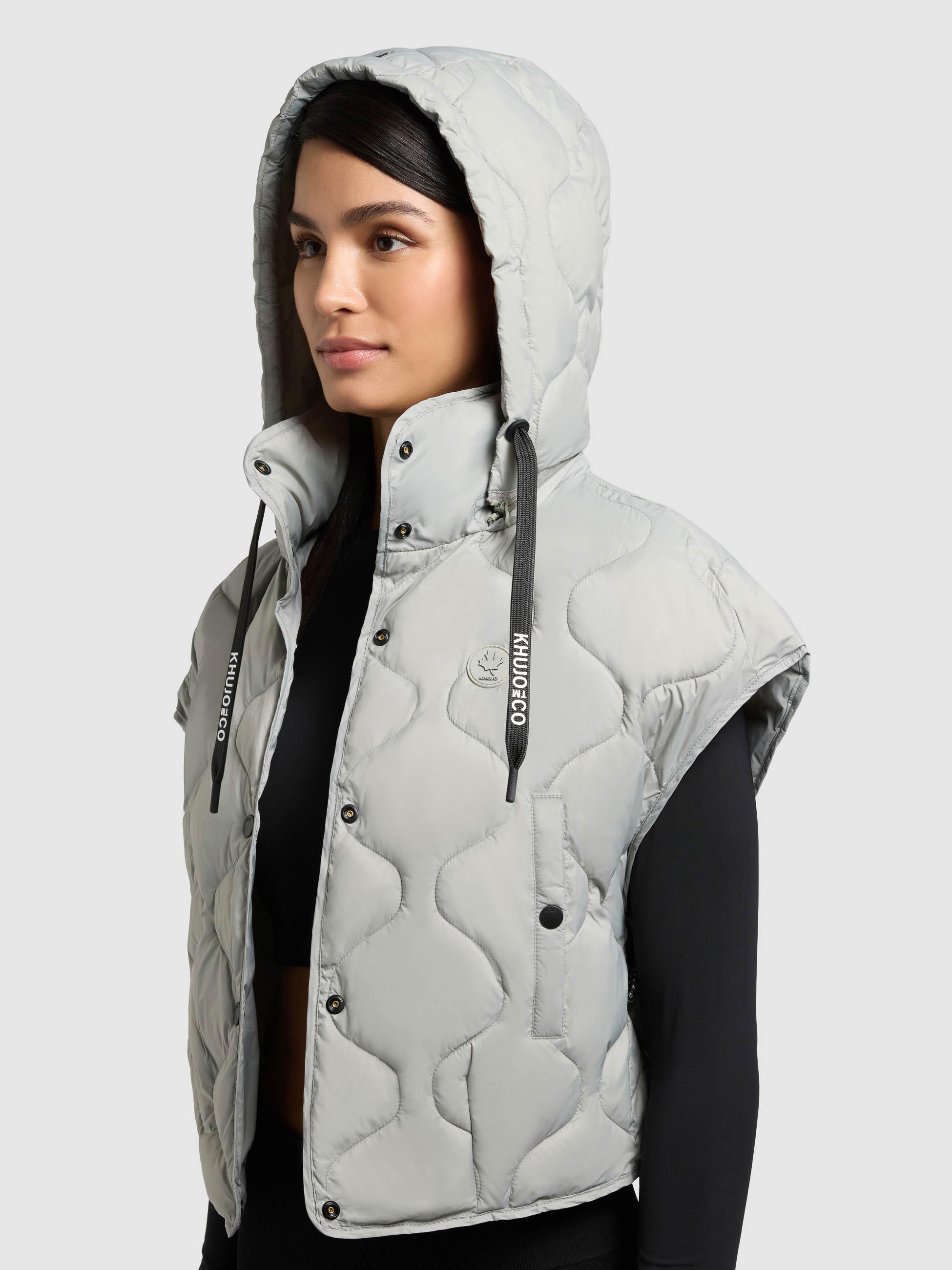 Kurze leicht Steppweste mit Kapuze "Ninga" Cloud Green