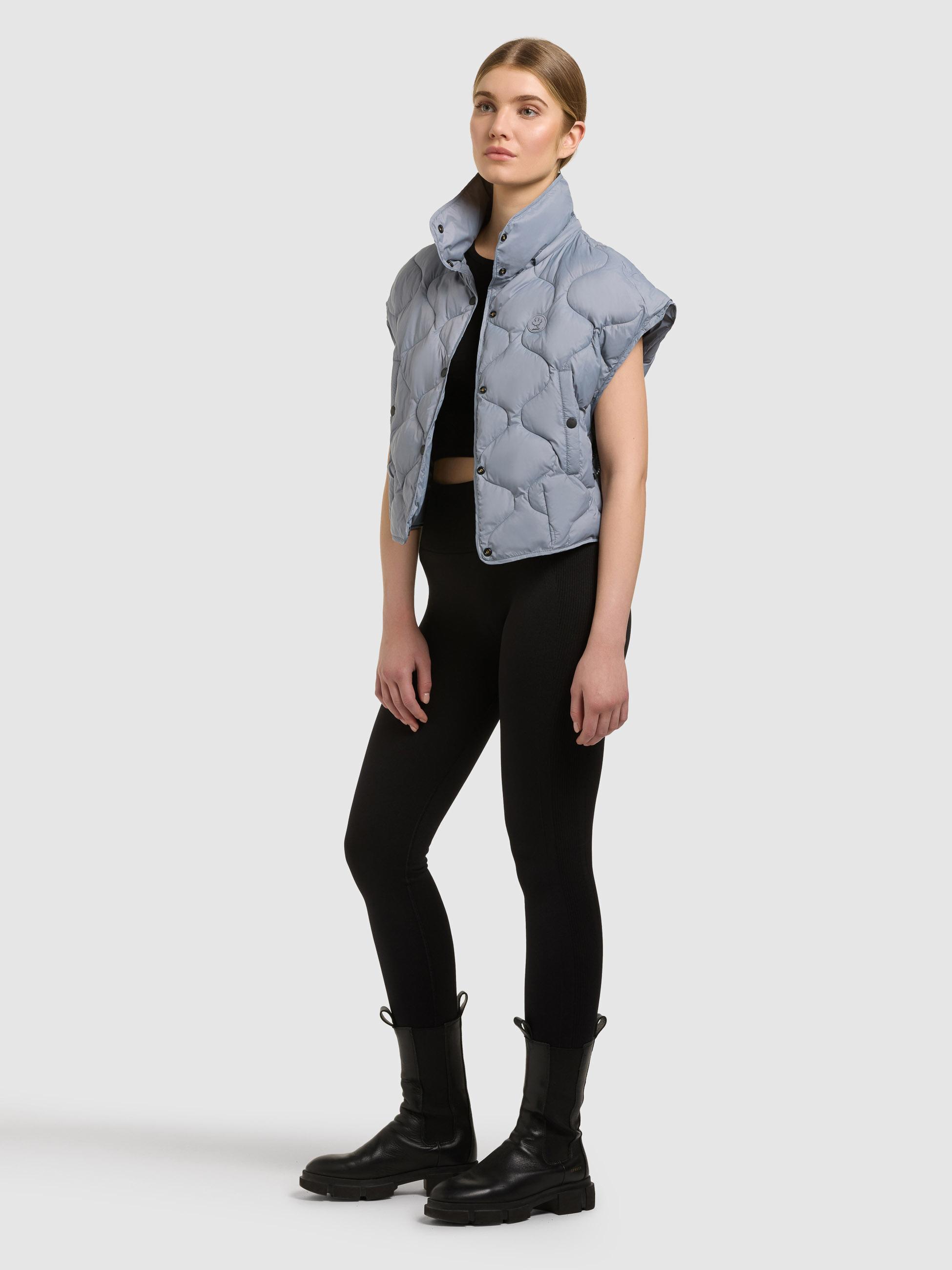 Kurze leicht Steppweste mit Kapuze "Ninga" Misty Blue